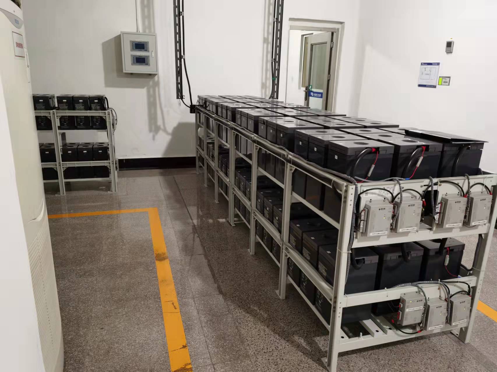 趣体育ups电源如何根据主机功率和待机时间计算电池容量？